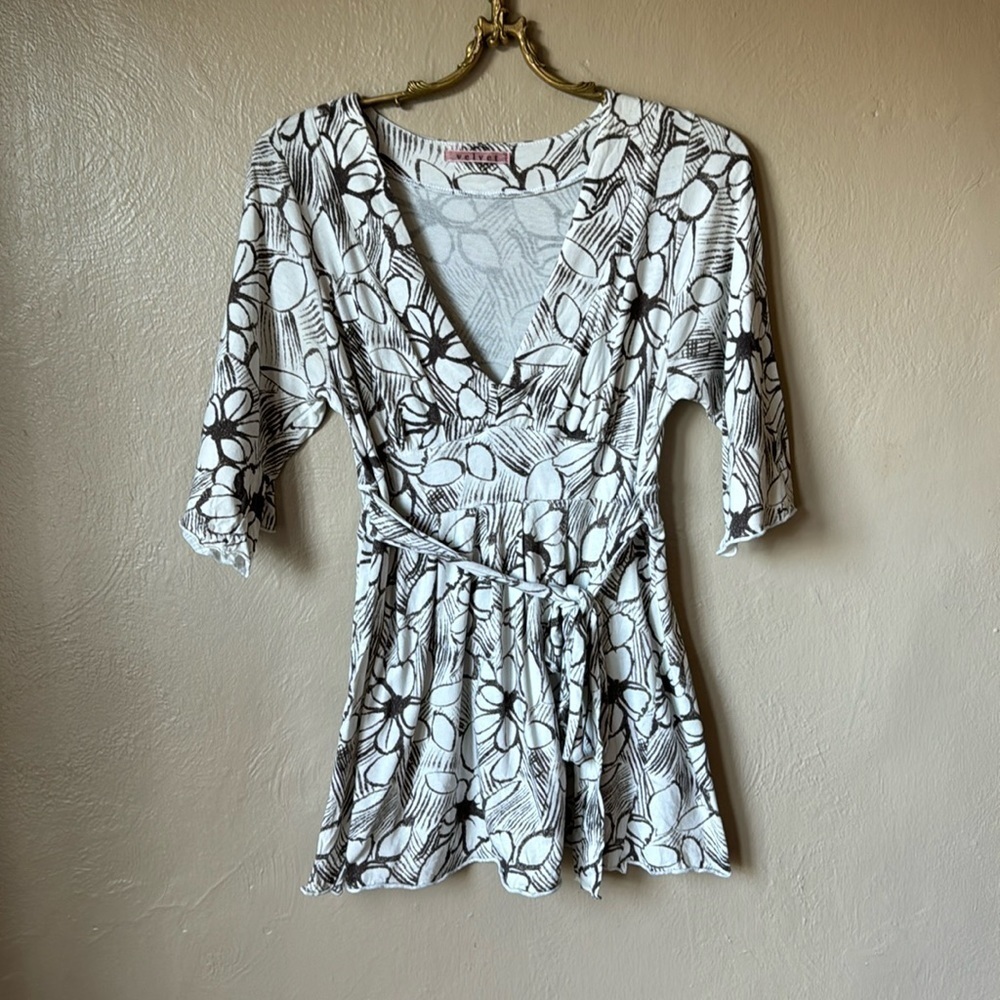 Velvet Floral Tie Front or Back Blouse Size Small